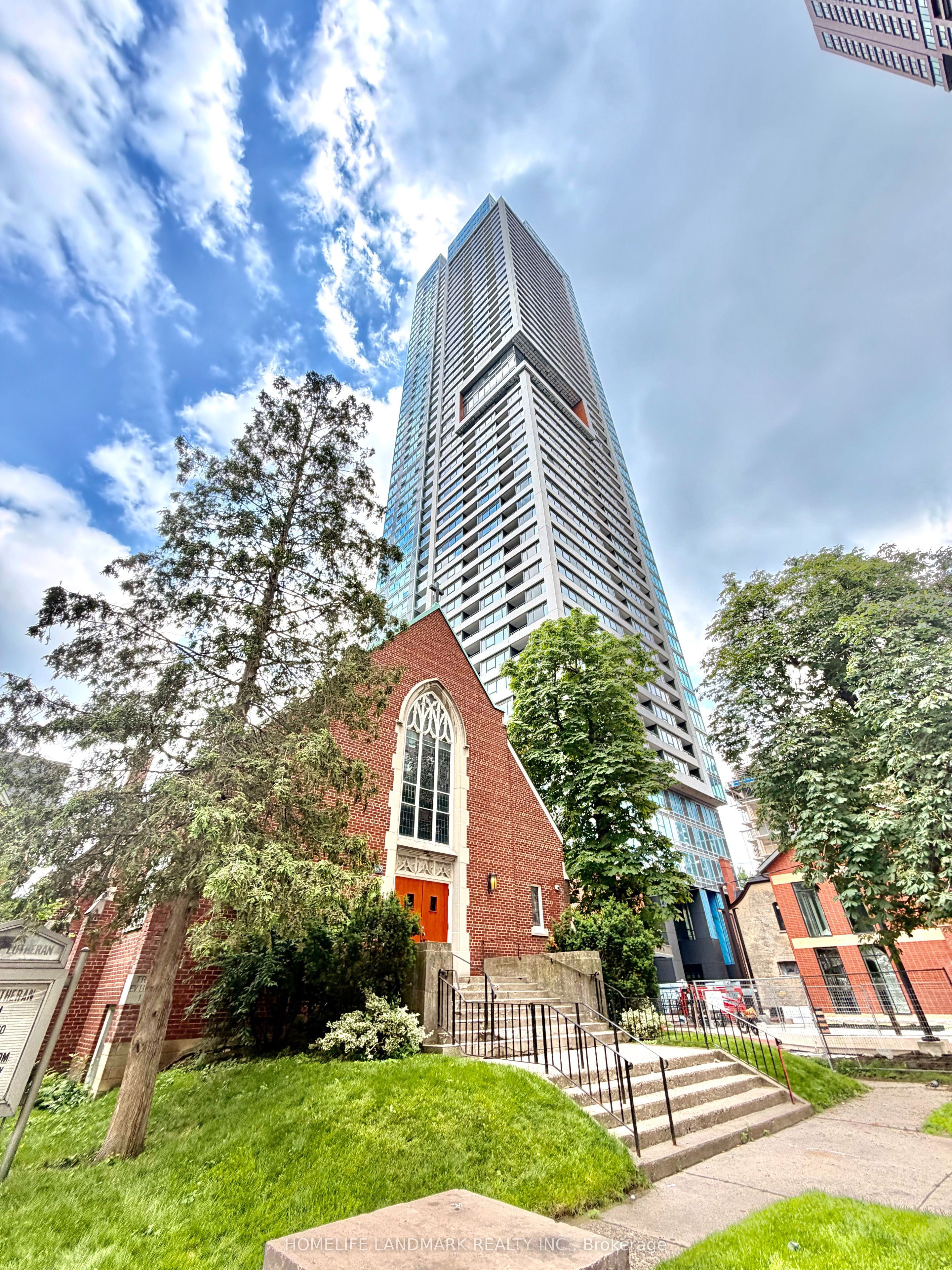 1805-609 Sherbourne Street, Toronto, ON, M4X 1K7