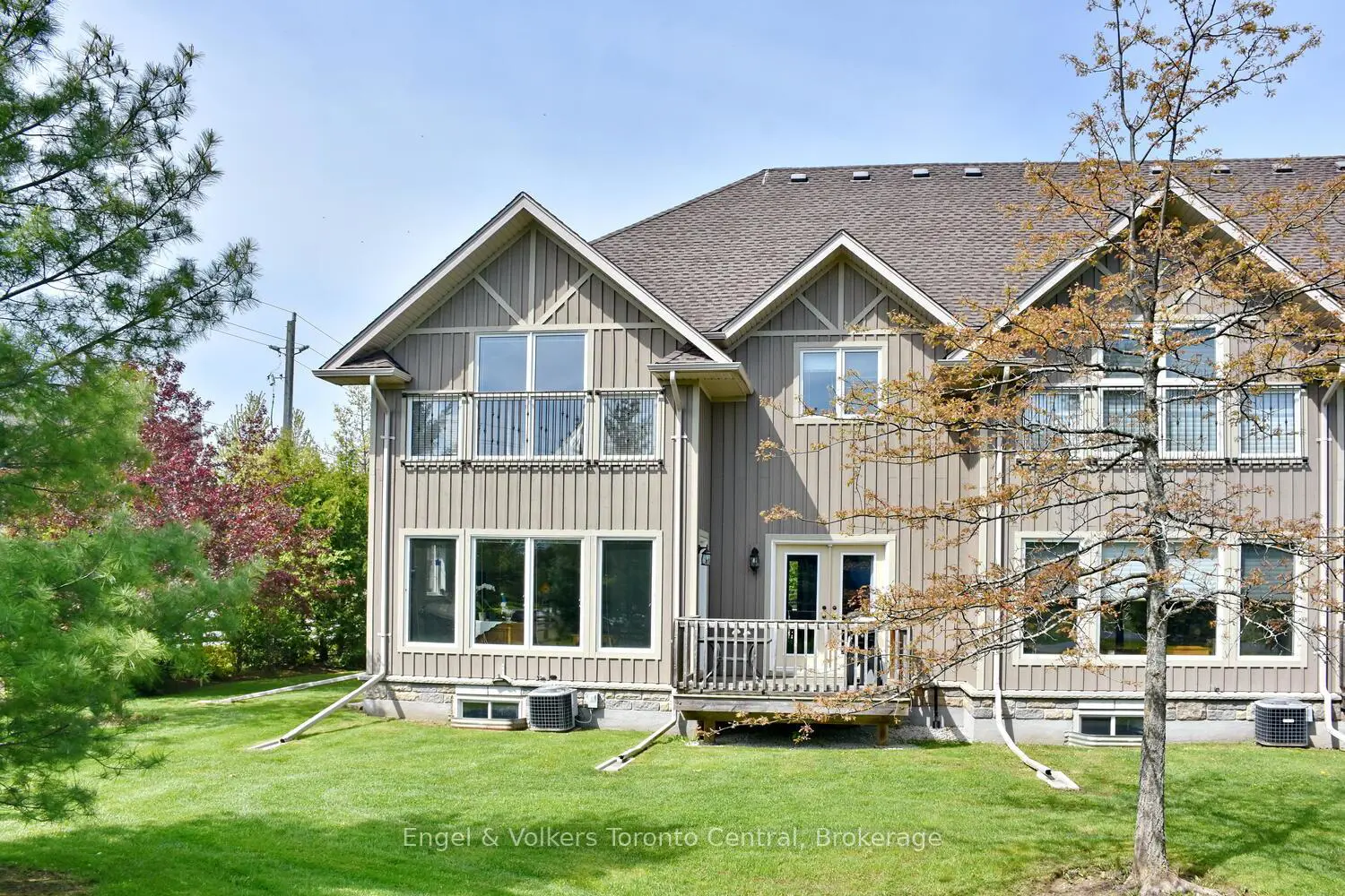 47 Meadowbrook Lane photo 2
