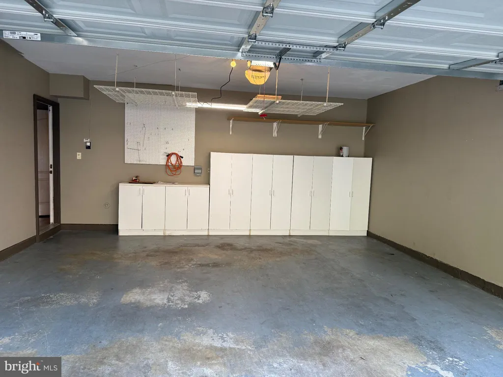 5936 Halpine Road, Rockville, MD 20851