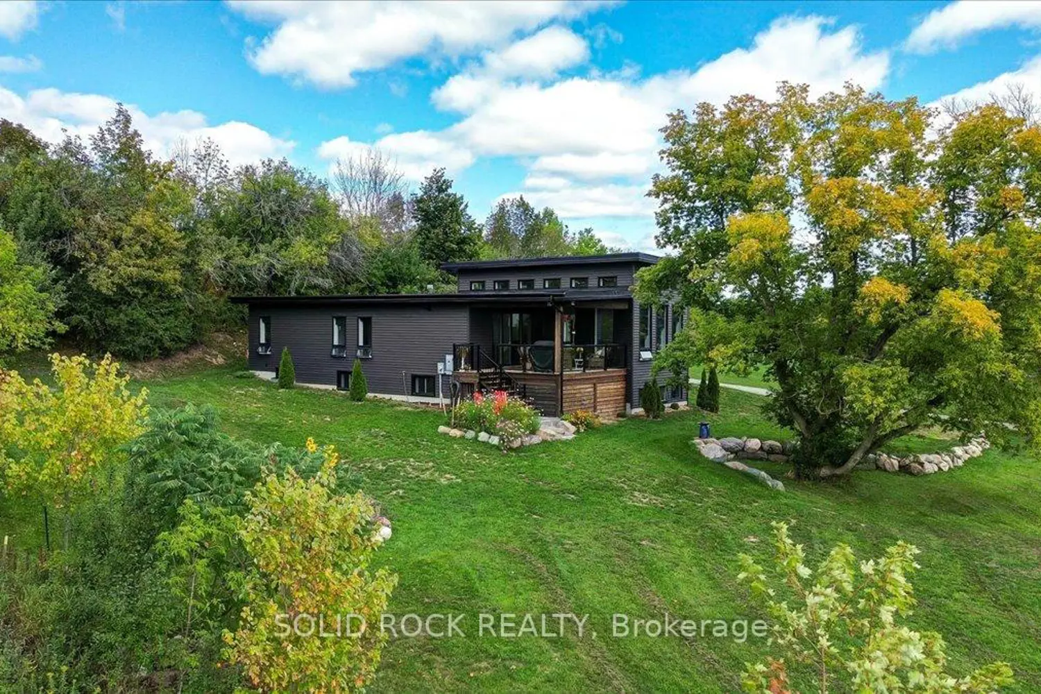 506 Catchmore Road photo 3
