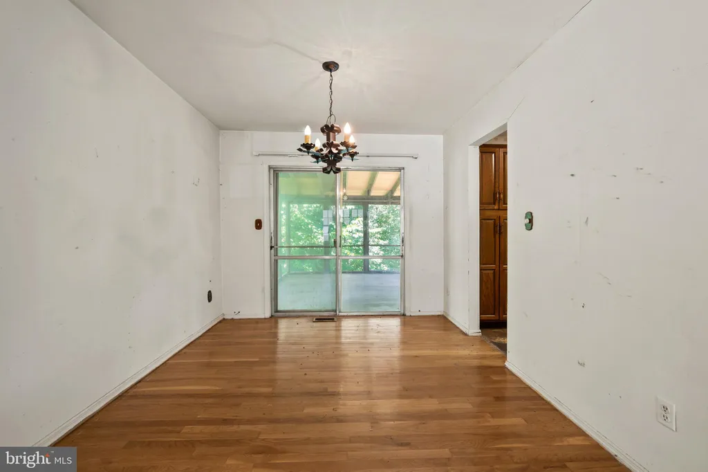 1010 Rosemere Avenue, Silver Spring, MD 20904 photo 5