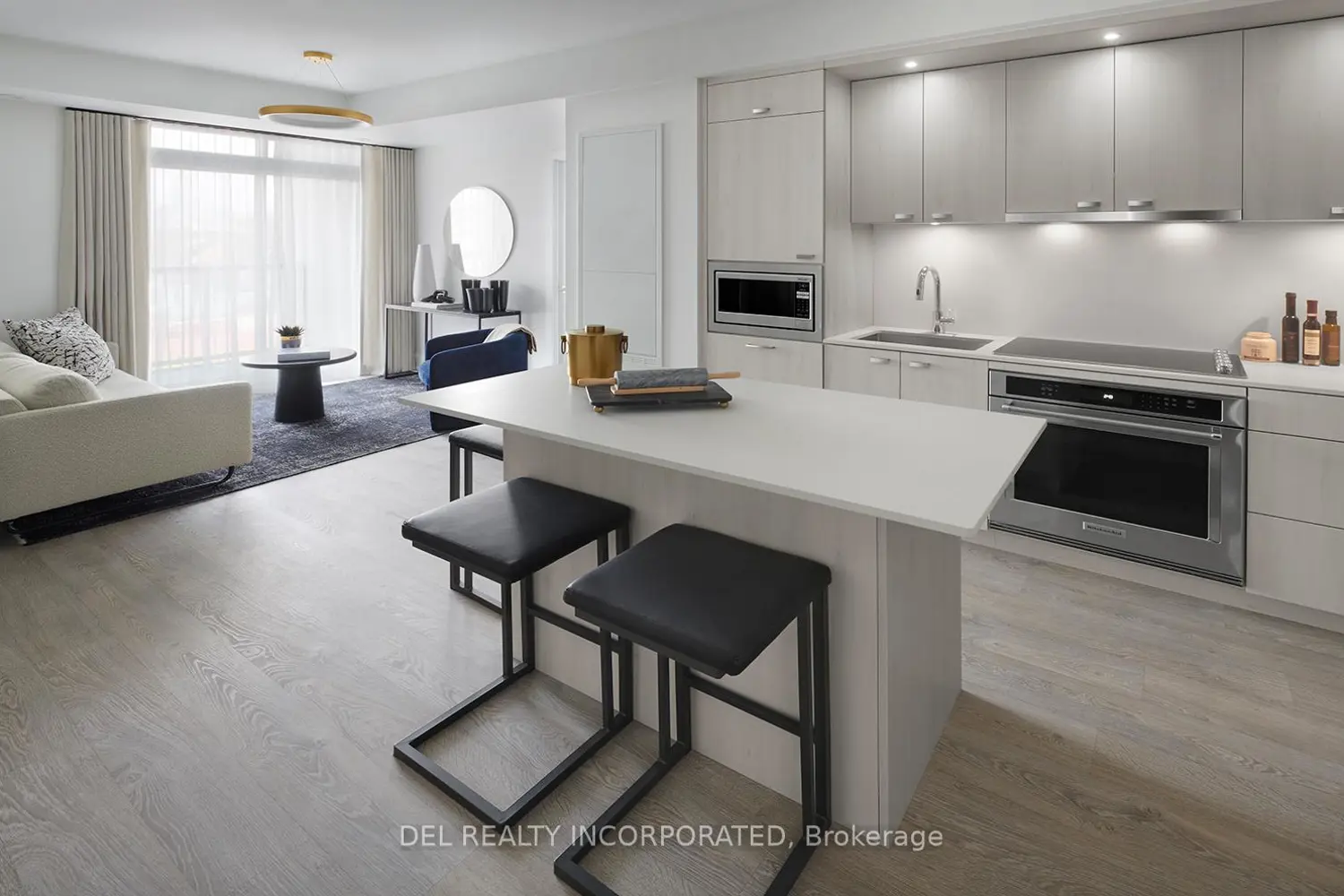 858 Dupont Street 327