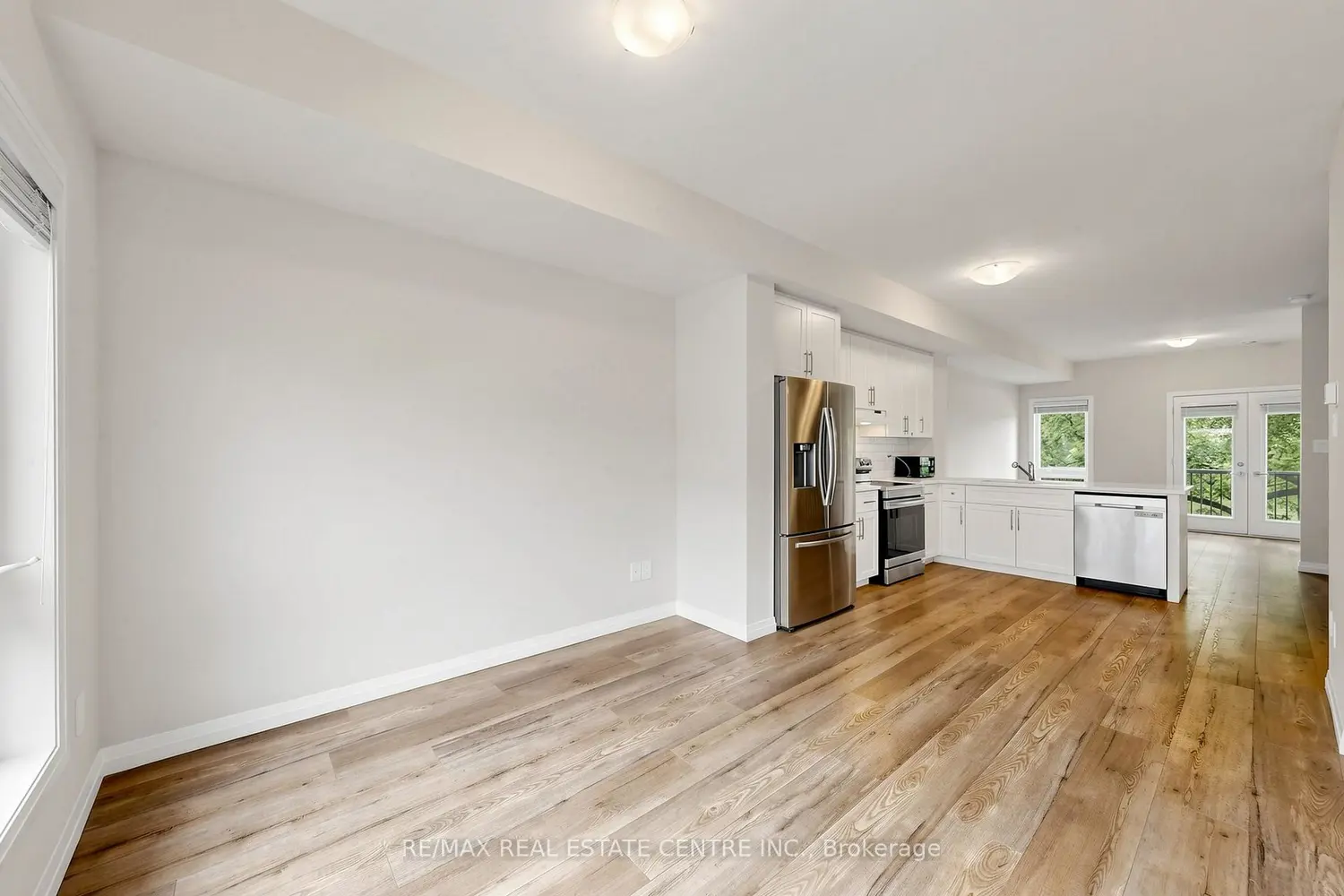 720 Grey , Street 55 photo 3