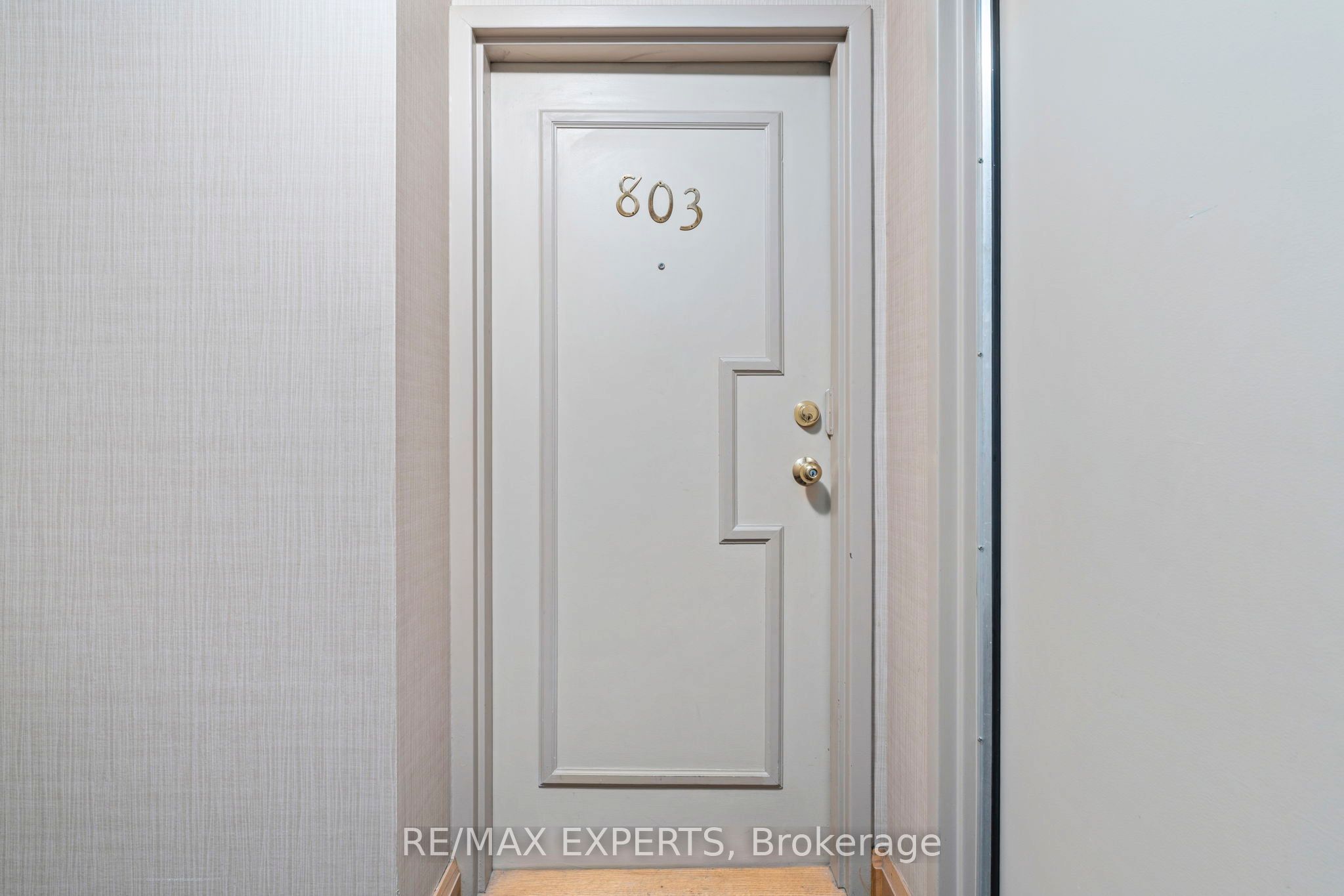 803-10 Martha Eaton Way, Toronto, ON, M6M 5B3