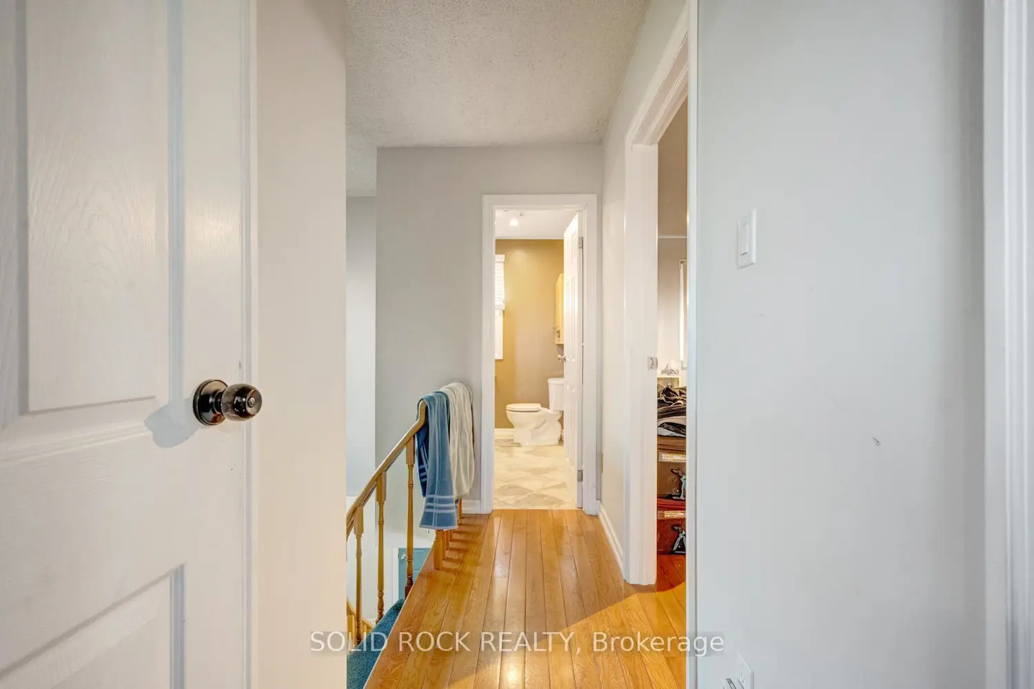 60 Martindale Crescent photo 4