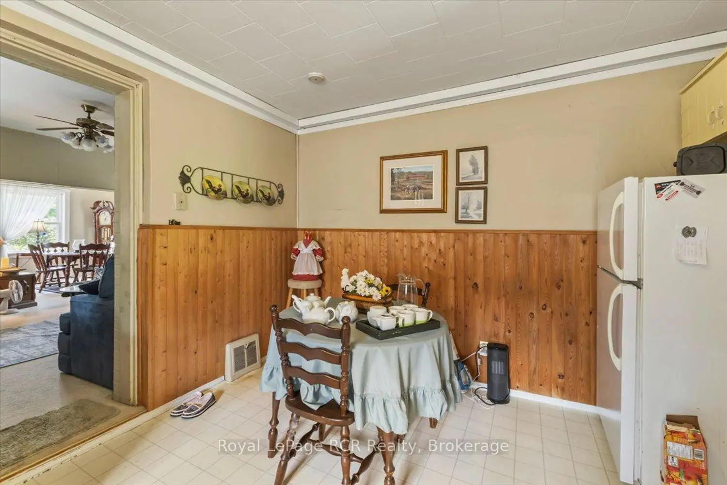 865 7Th Avenue photo 4