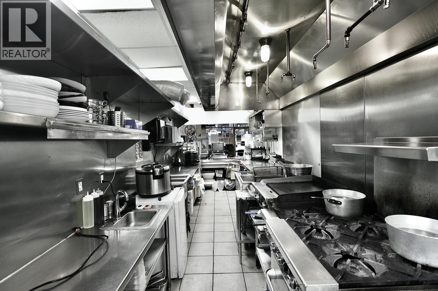 382 Robson Street, Vancouver, BC, V6B2B2