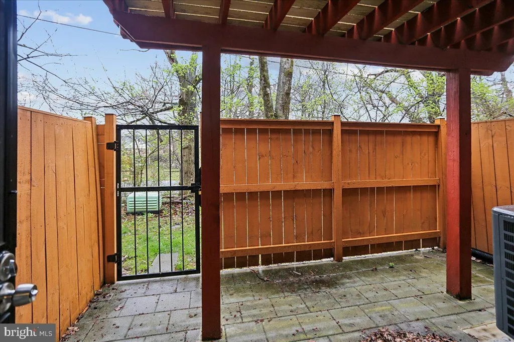 2839 Shepperton Terrace, Silver Spring, MD 20904 photo 3