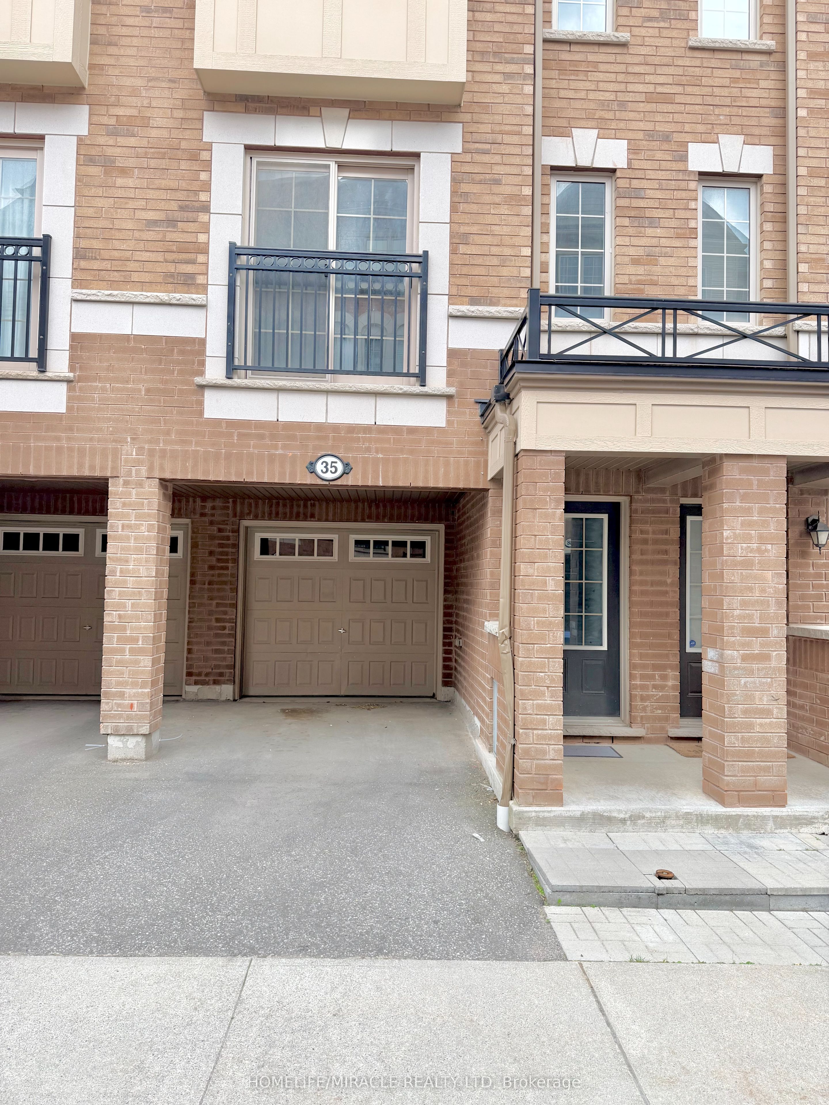 265-35 Glenstal Path, Oshawa, ON, L1L 0L2
