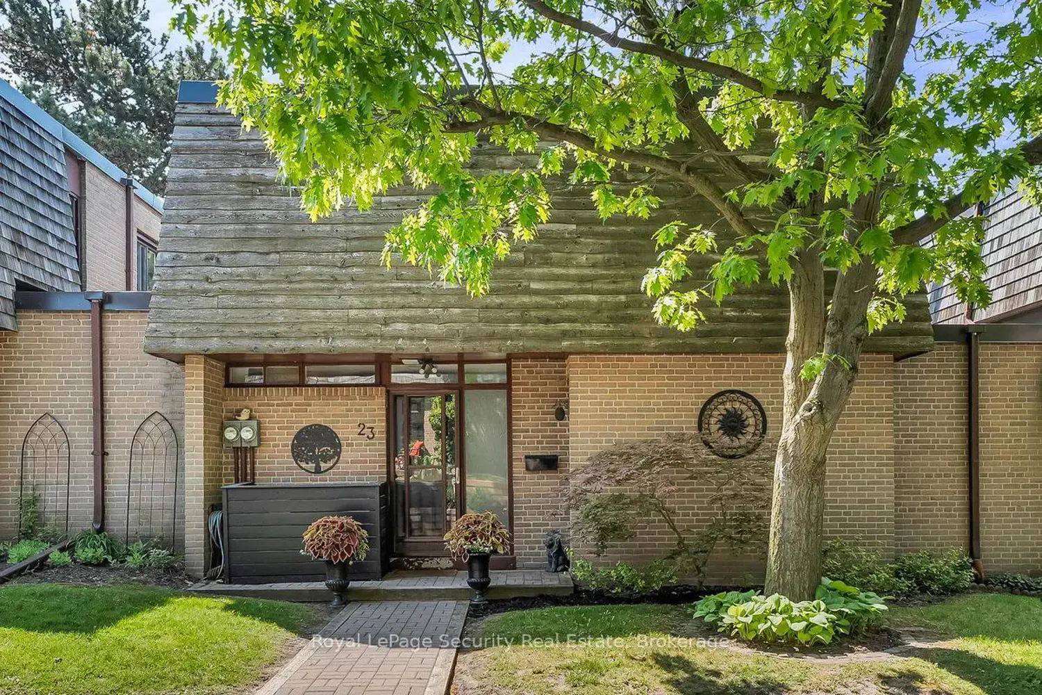 23 Raintree Path