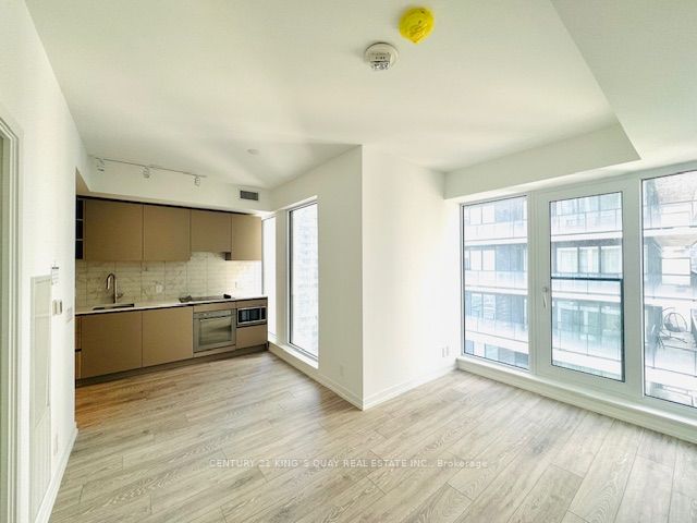 3206-55 Mercer Street, Toronto, ON, M5V 0W4