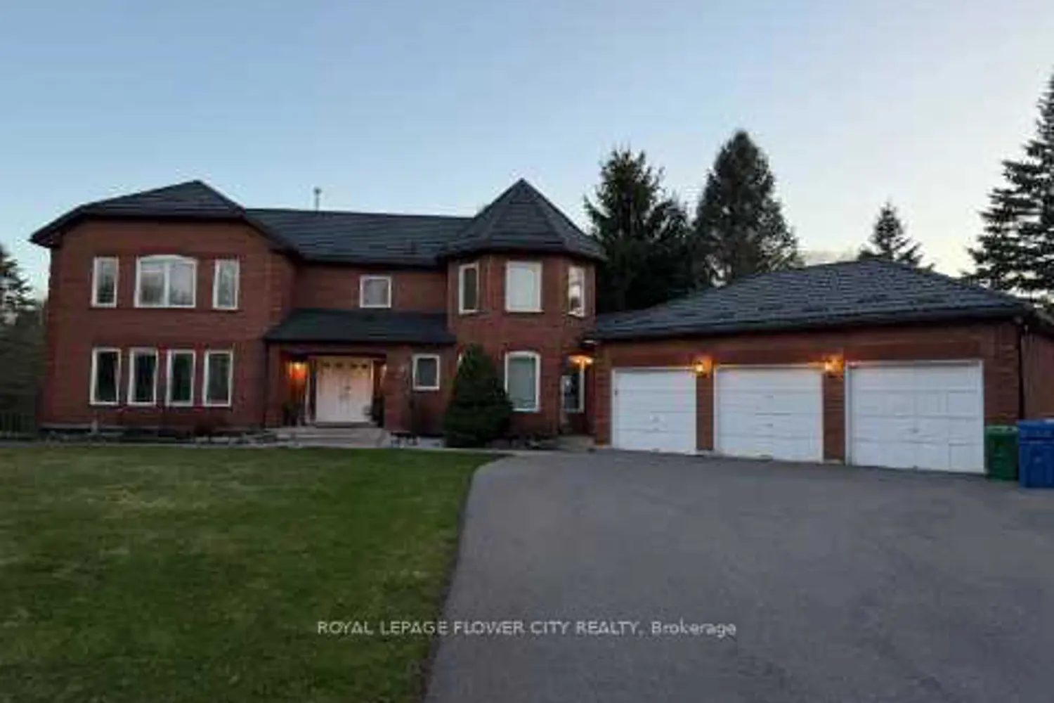 27 Mccauley Drive photo 3