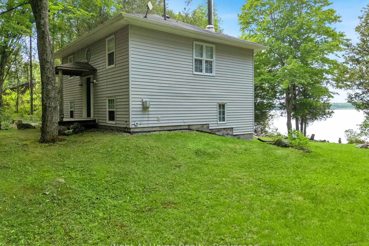 74 Talbot Road photo 5