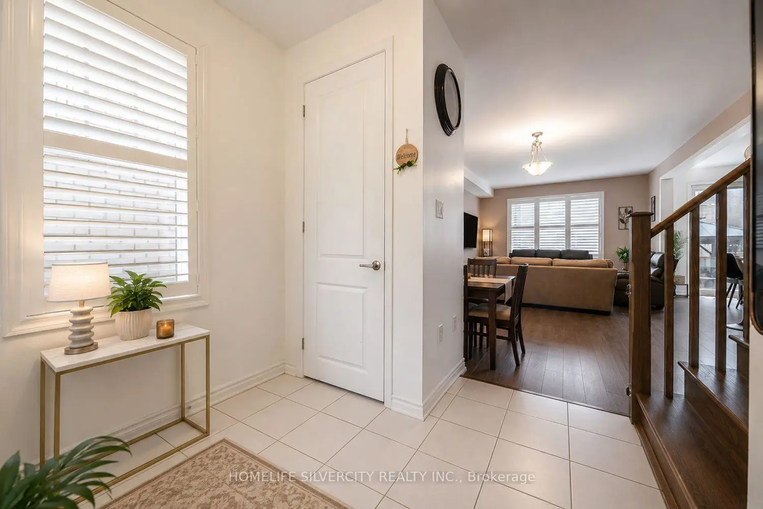 124 Benhurst Crescent photo 3