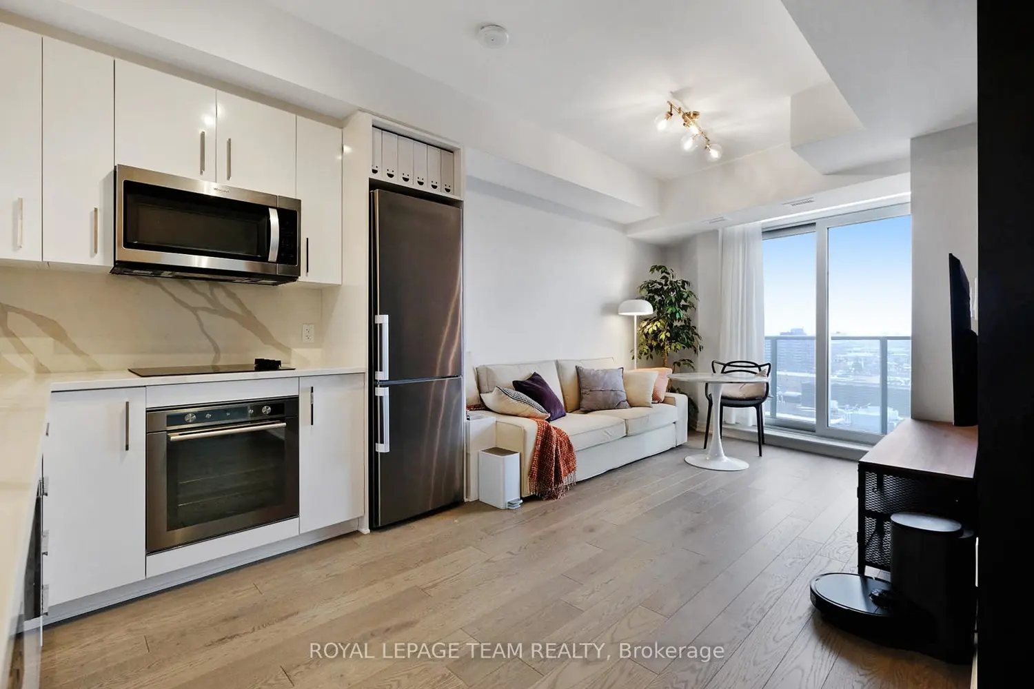 805 Carling Avenue 1508 photo 4