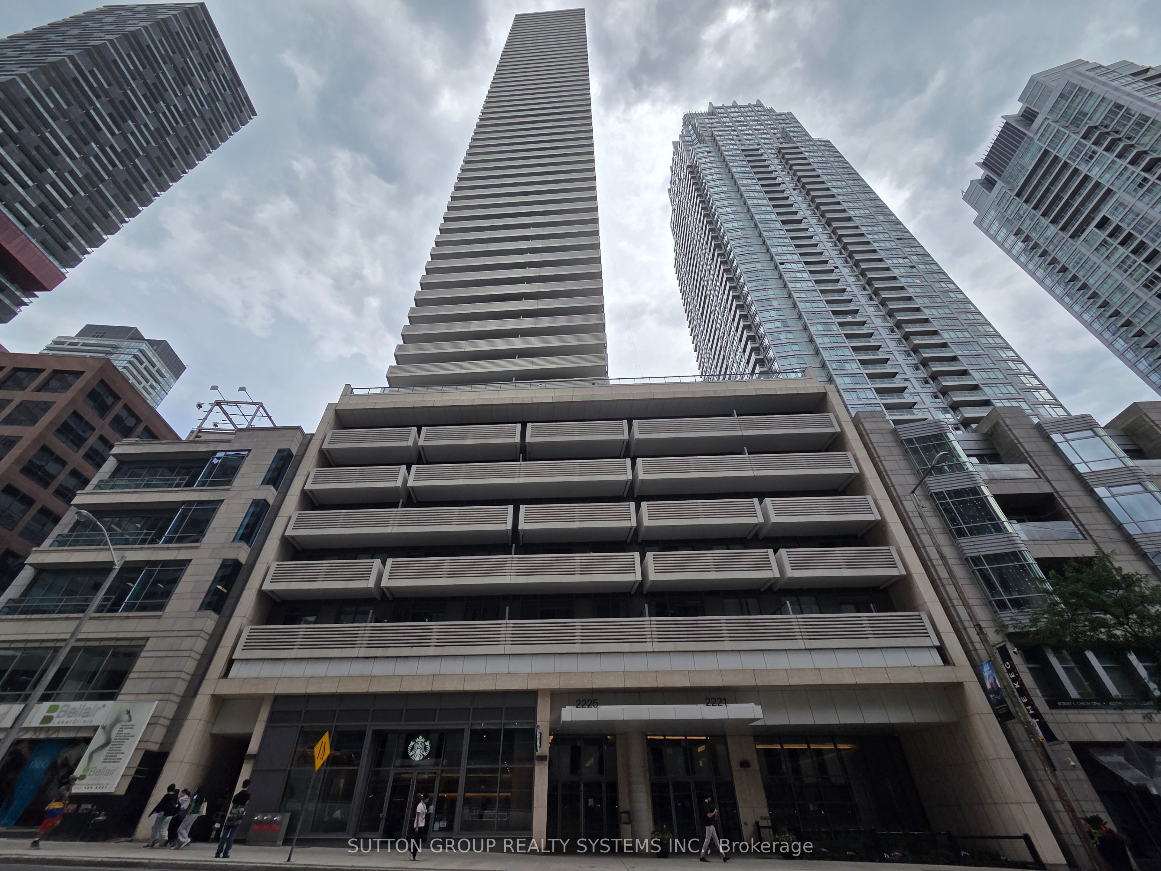 1601-2221 Yonge Street, Toronto, ON, M4S 0B8