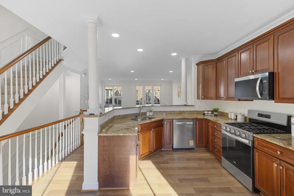 1256 Dockside Circle, Baltimore, MD 21224 photo 2