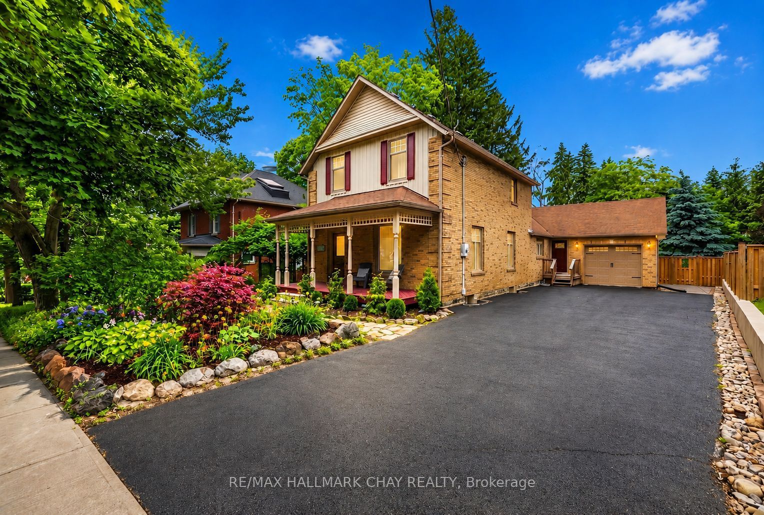613 Queen Street, Newmarket, ON, L3Y 2J1