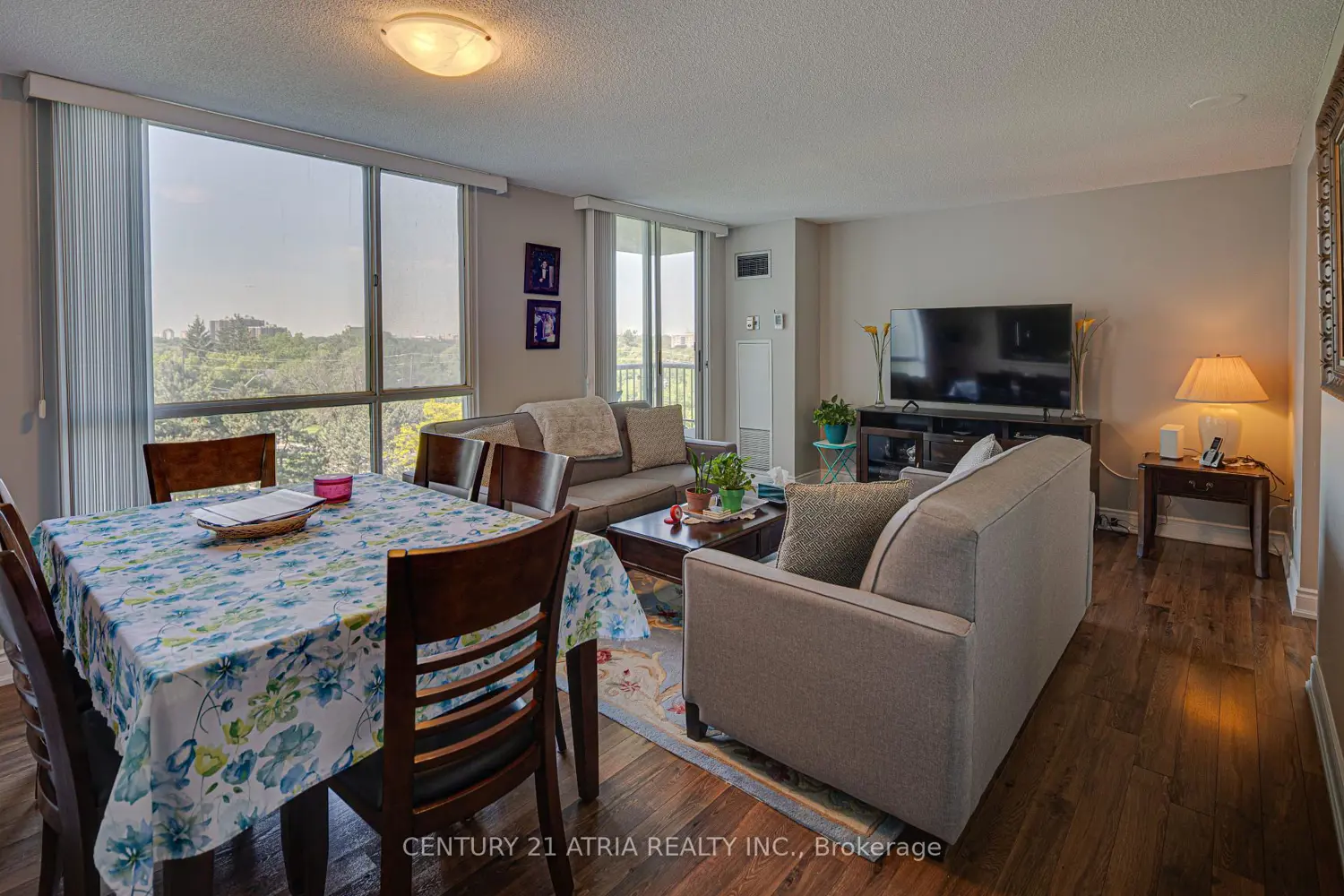 3077 Weston Road 606
