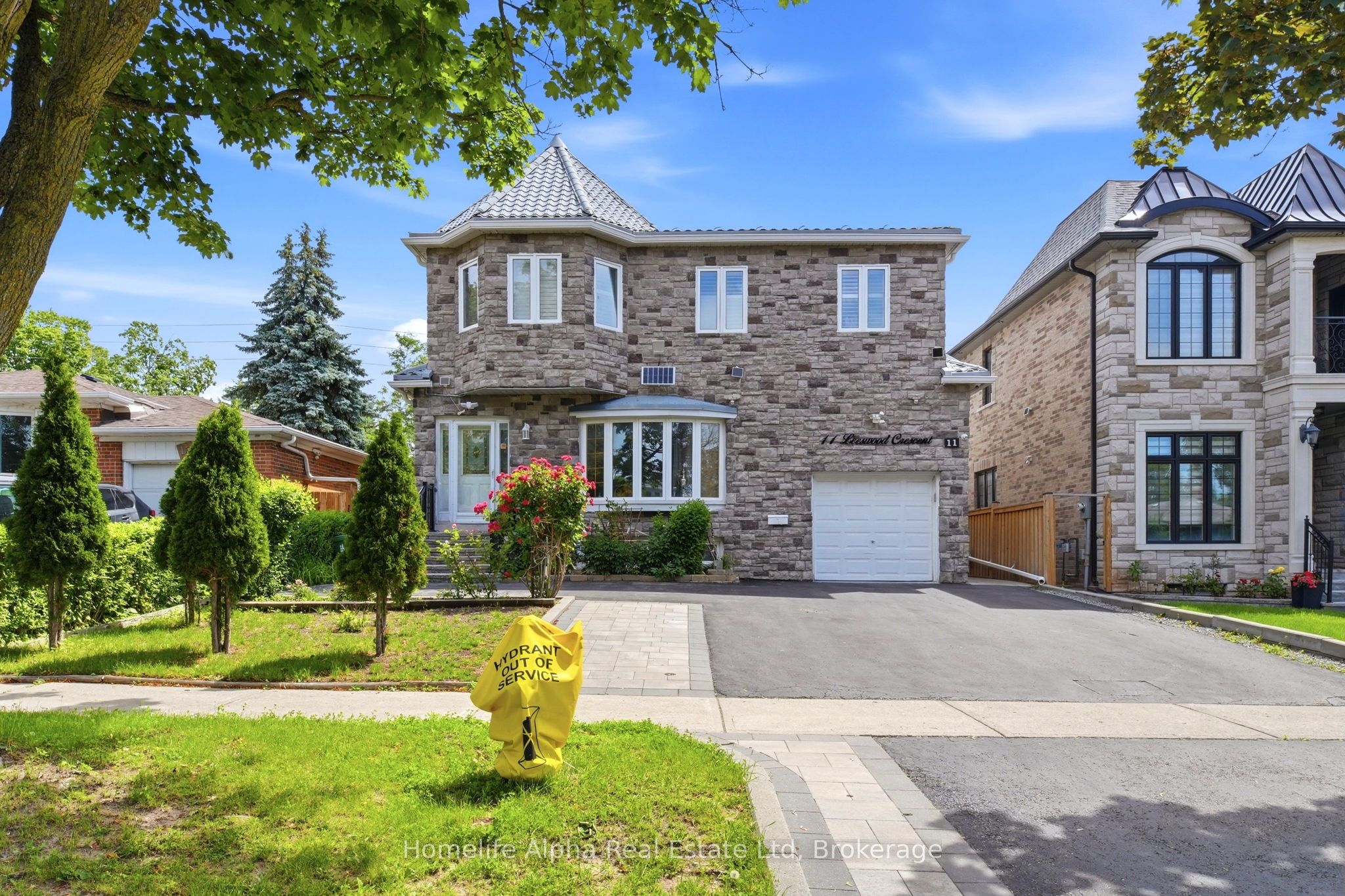 11 Leeswood Crescent, Toronto, ON, M1S 2P4