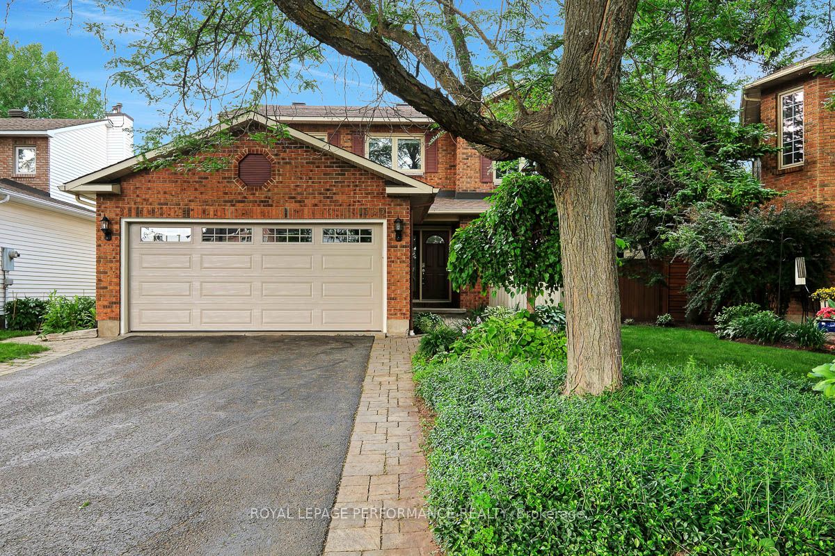 1595 Champneuf Drive, Ottawa, ON, K1C 6B6