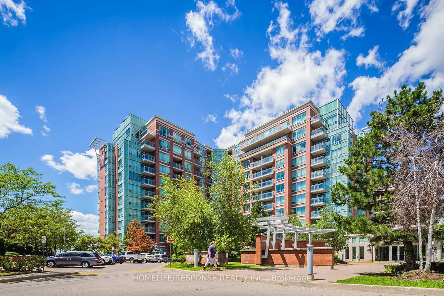 48 Suncrest Boulevard 1011