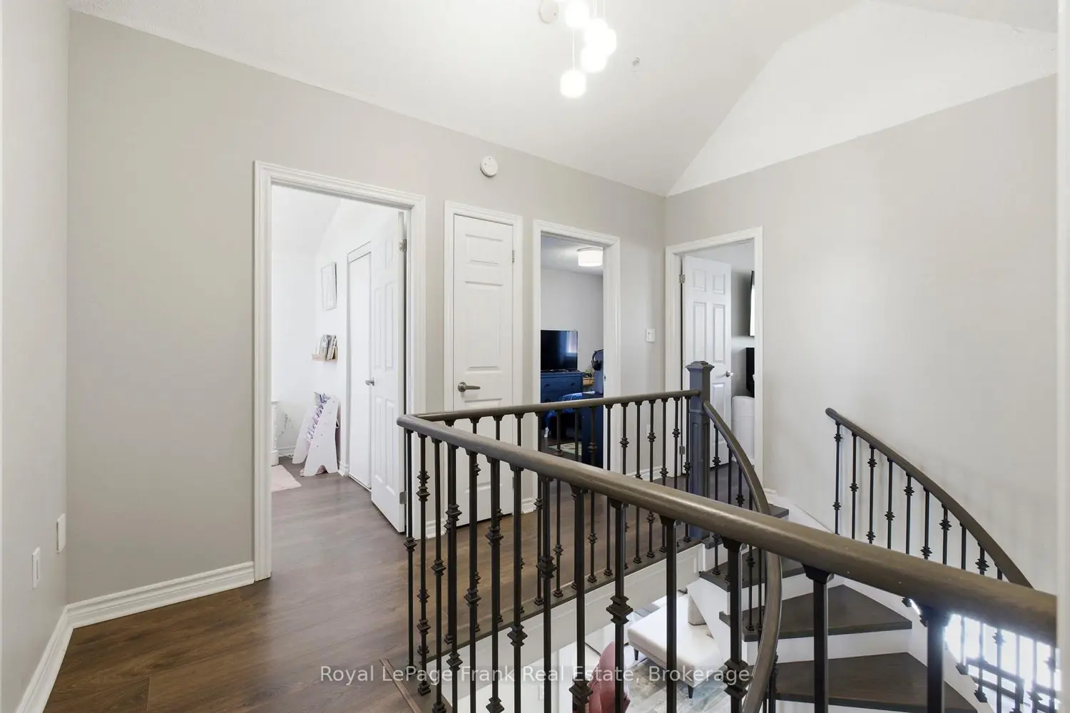 13 Fenchurch Manor photo 4