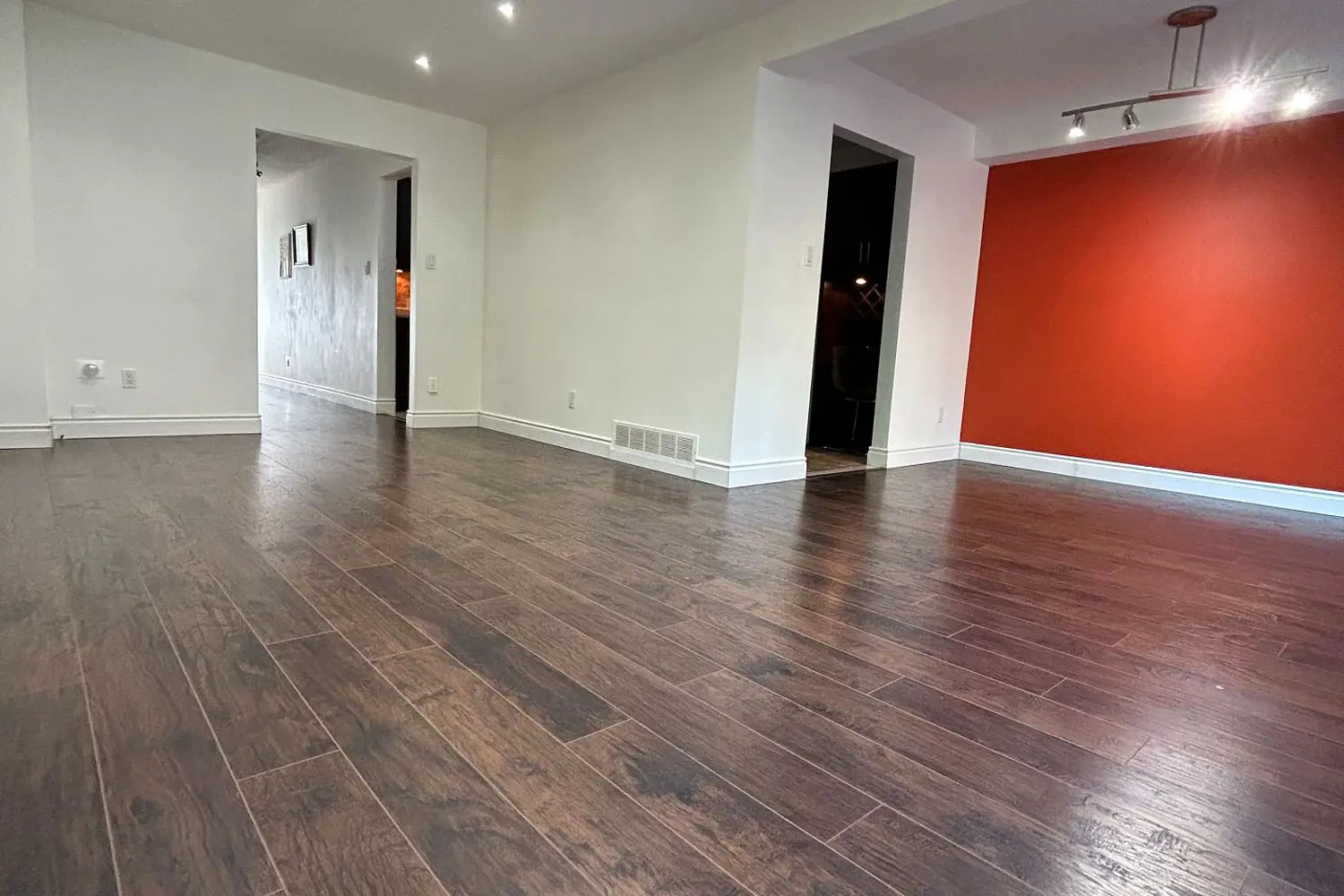 87 Avenue Road photo 3
