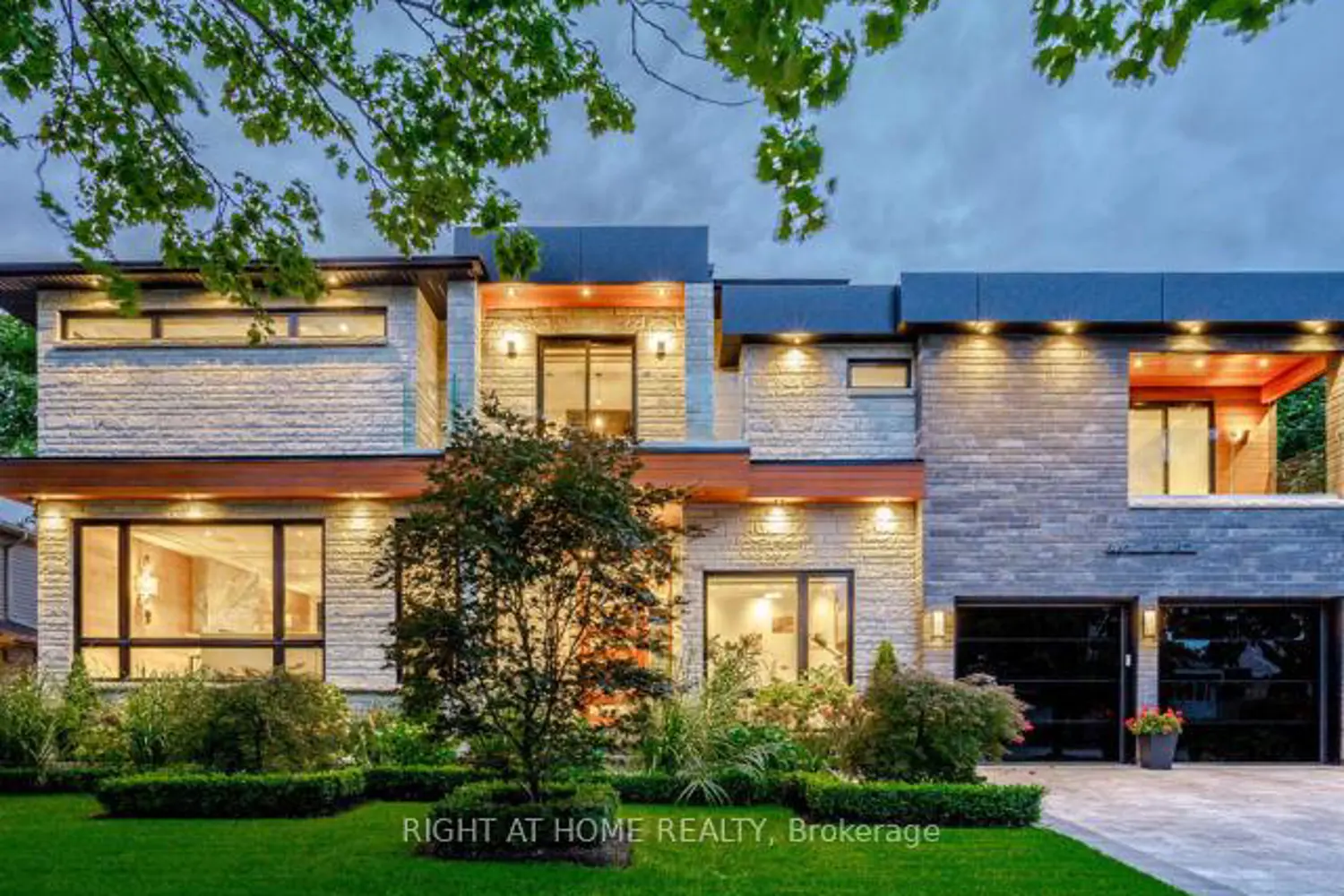 54 Dawn Hill Trail