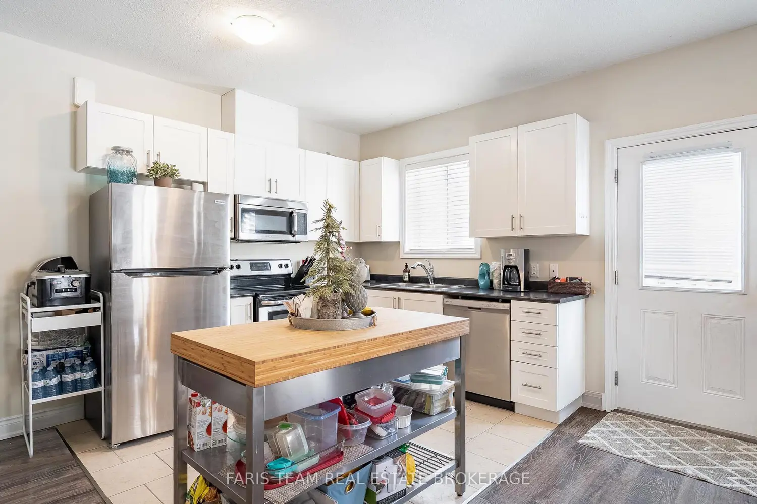3114 Emperor Drive photo 5