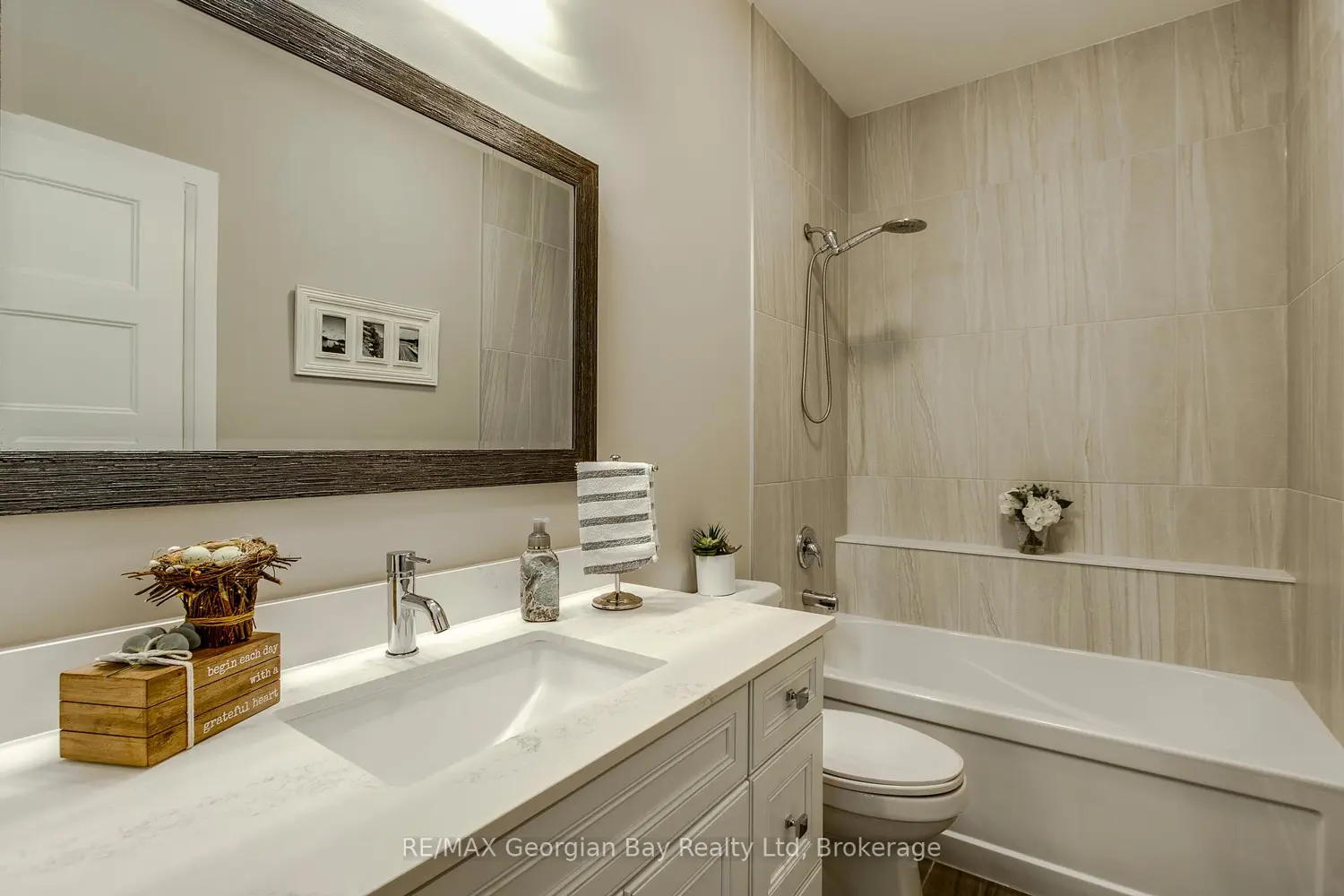 50 Windermere Circle photo 2