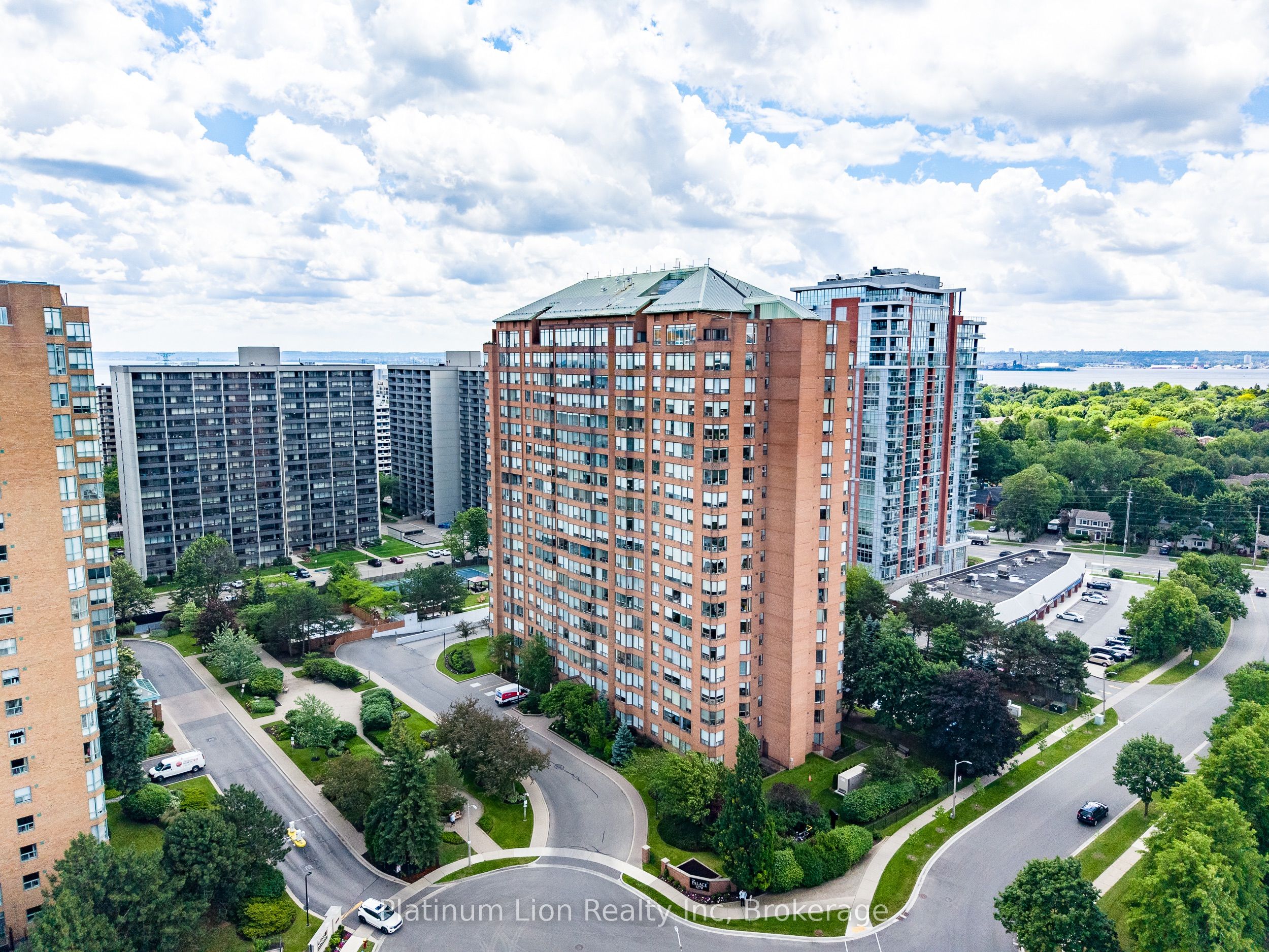 1004-1270 Maple Crossing Boulevard, Burlington, ON, L7S 2J3