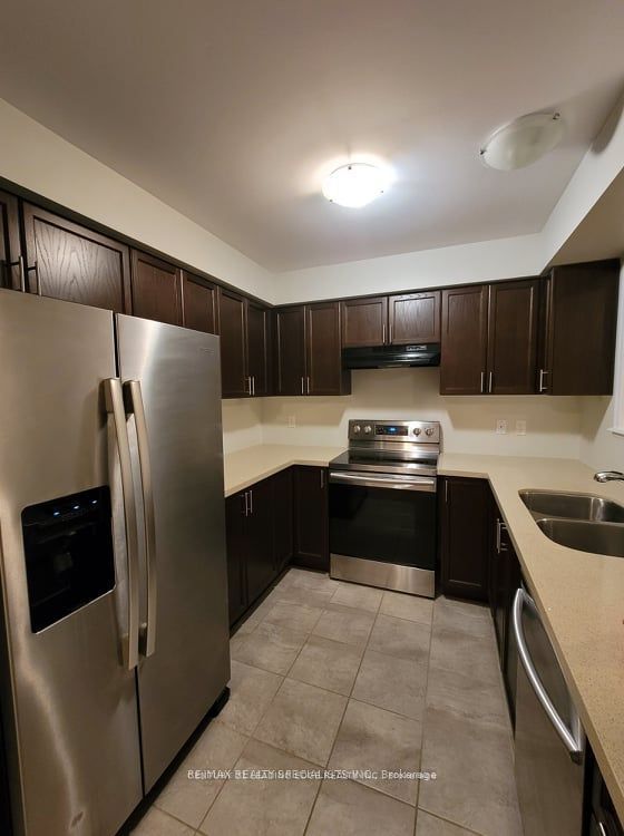 21 Franks Way, Barrie, ON, L4N 3J1 photo 3