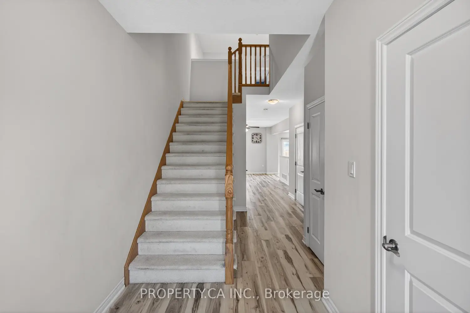 107 Dennis Drive photo 3