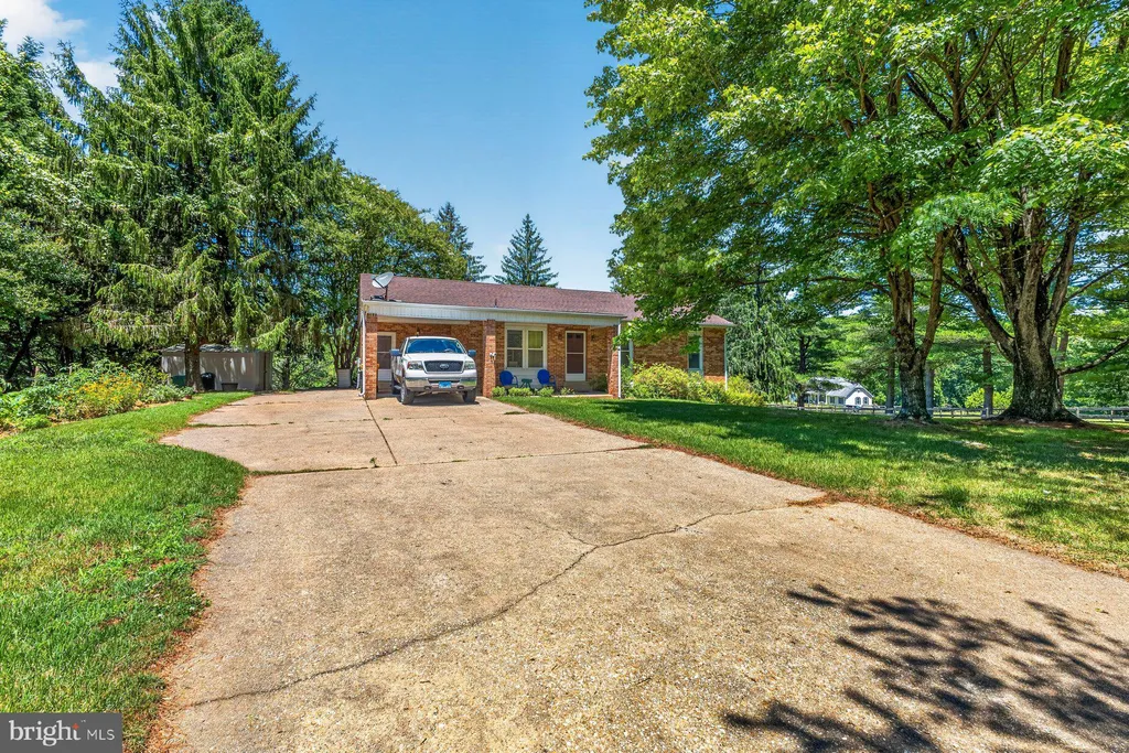 328 Sansbury Road, Friendship, MD 20758