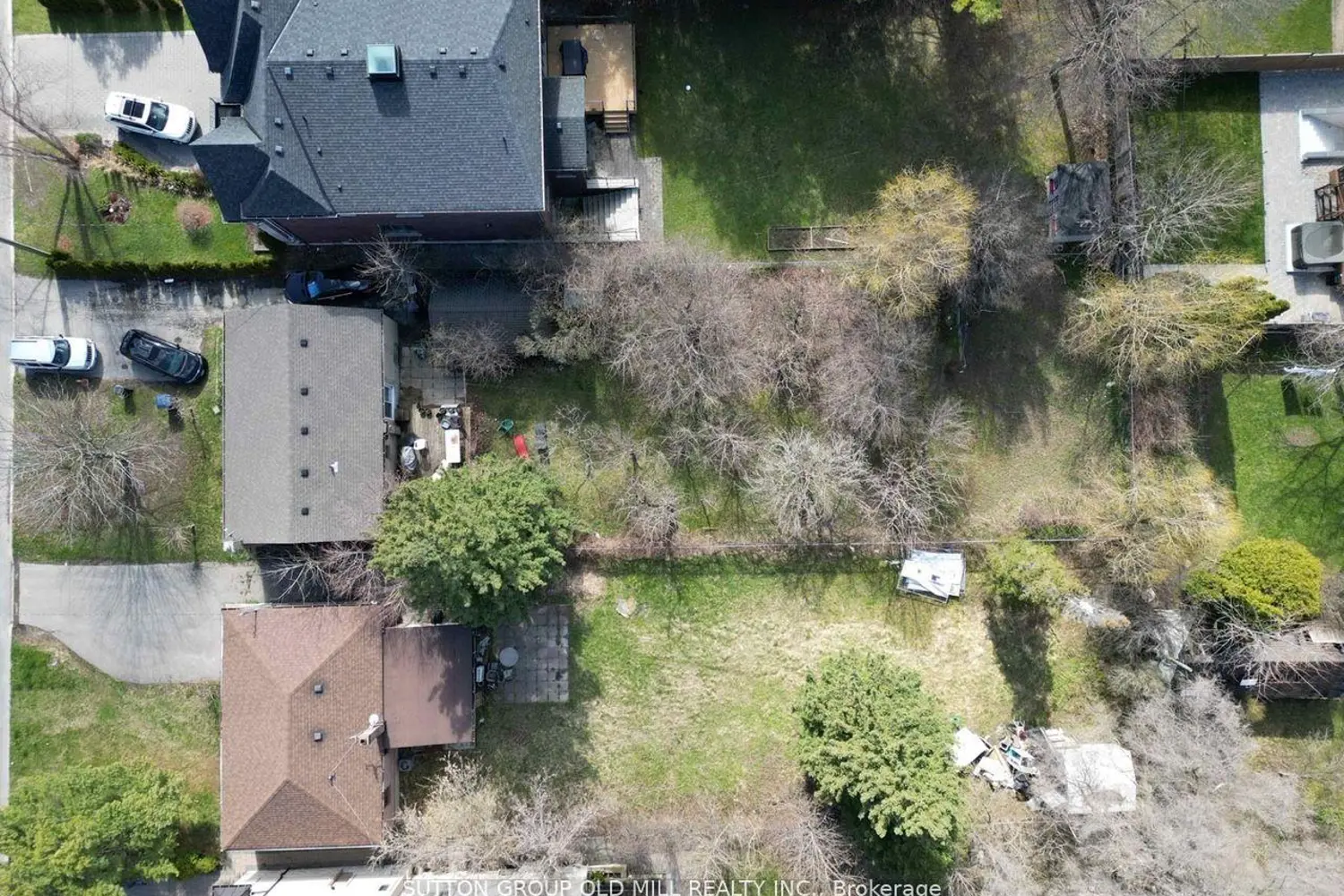 96 Caines Avenue photo 2