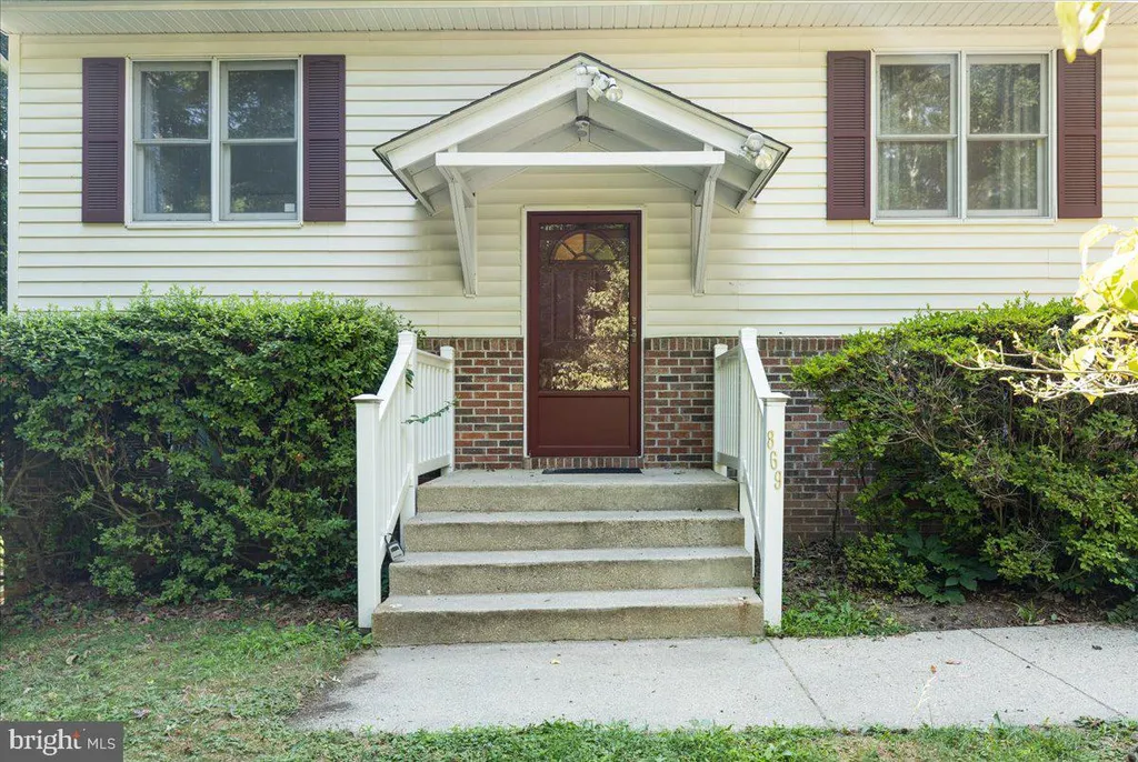869 Plains Road, Lusby, MD 20657 photo 3