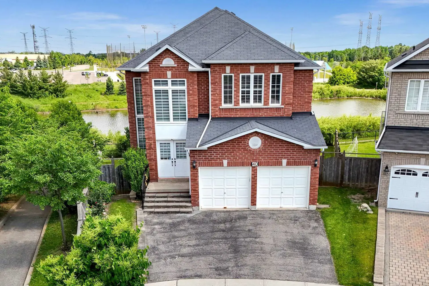 40 Ann Louise Crescent