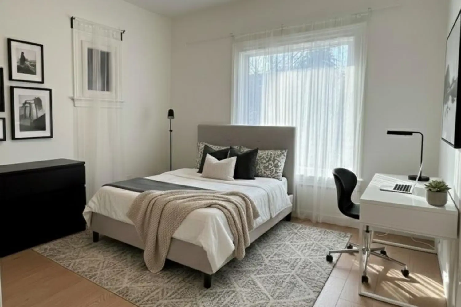 77 Northcote Avenue photo 4