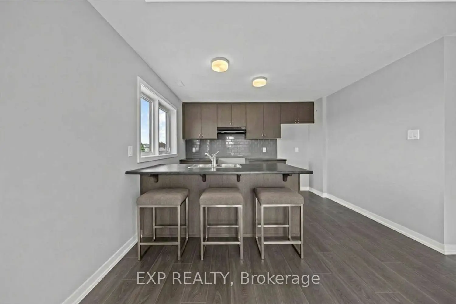 6537 Linseed Road photo 4