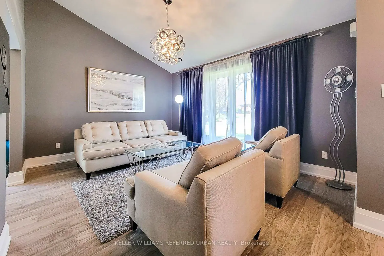 680 Powell Court photo 4