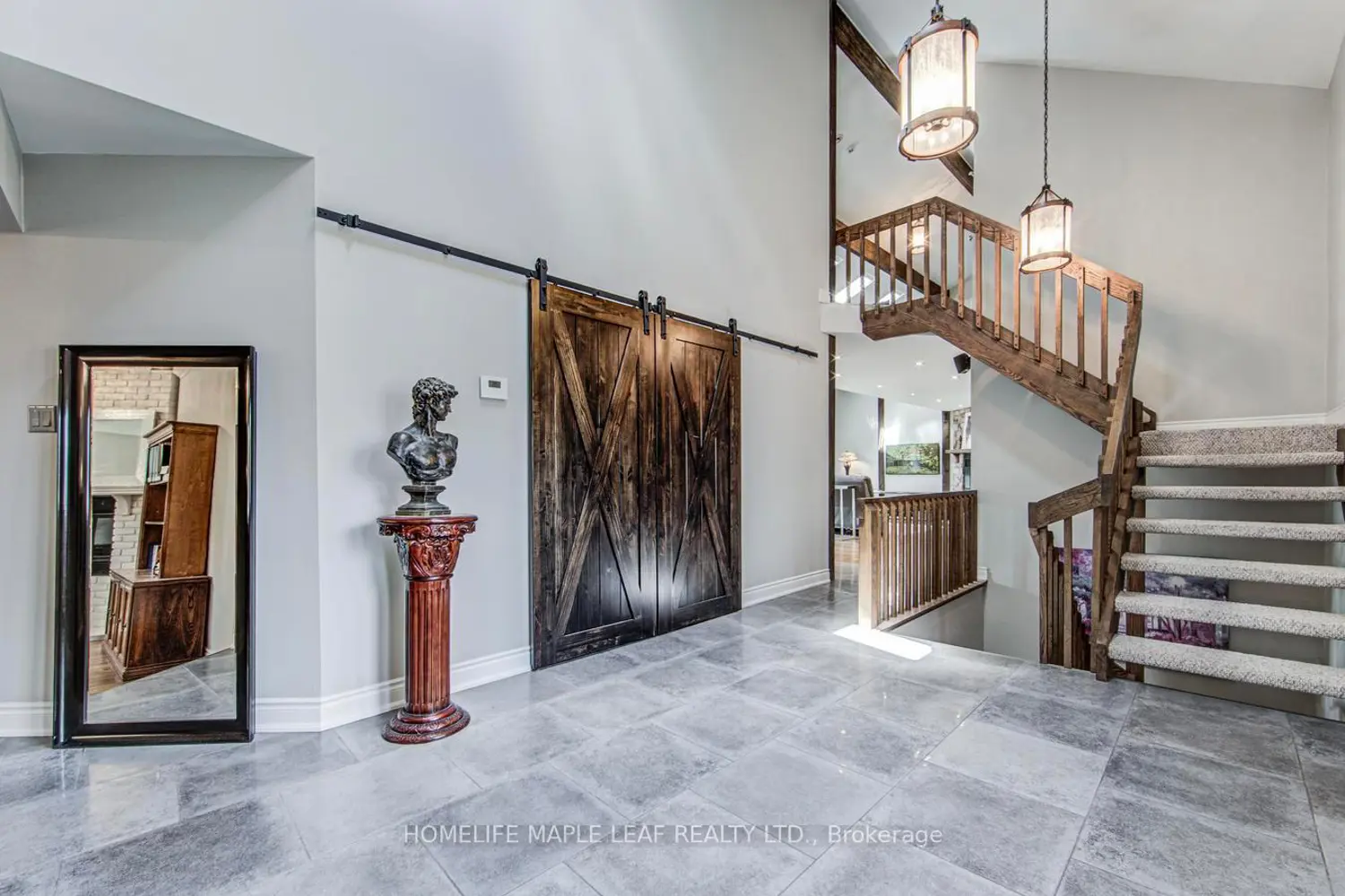 8 Coates Hill Court
