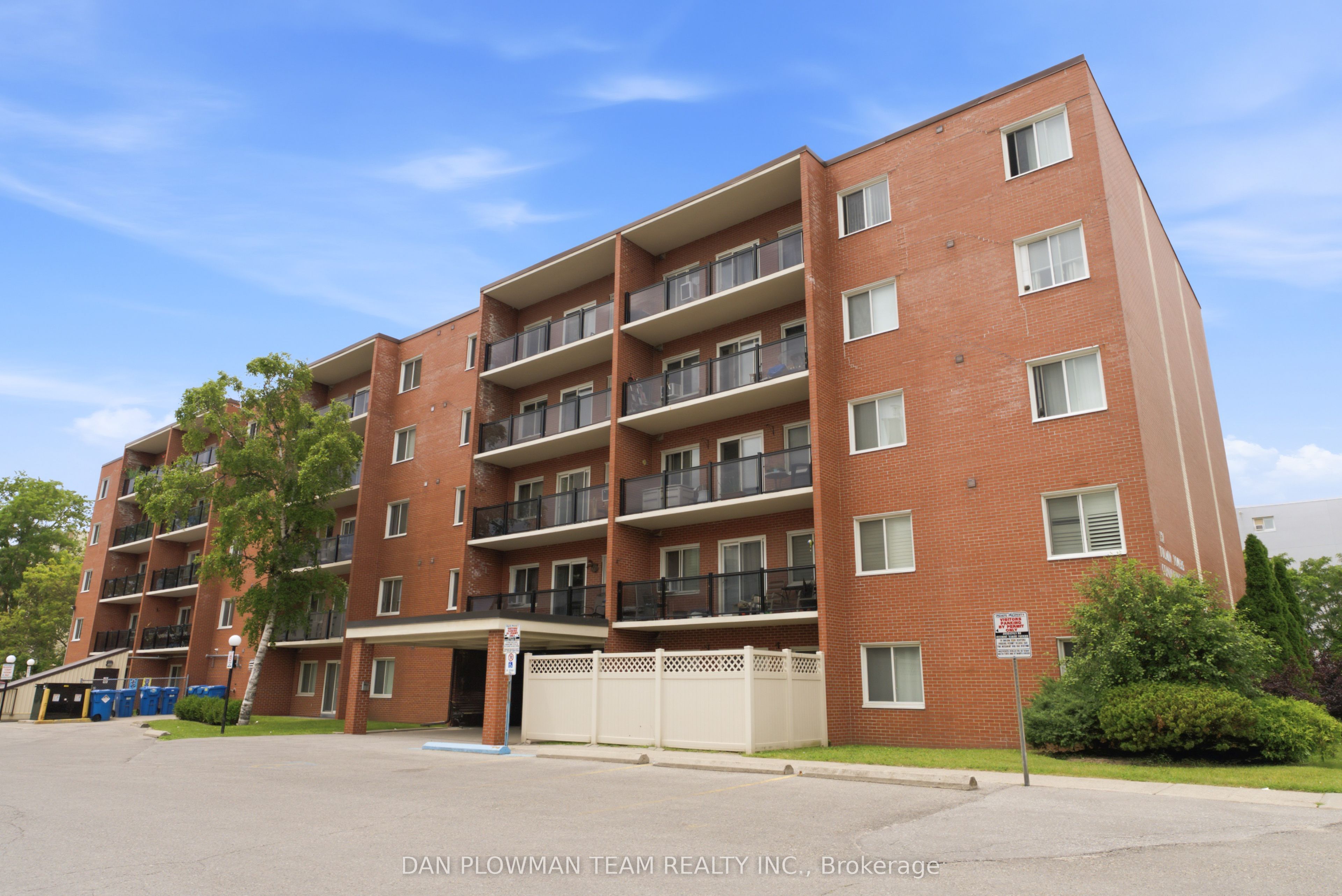204-131 Taunton Road E, Oshawa, ON, L1G 3T8