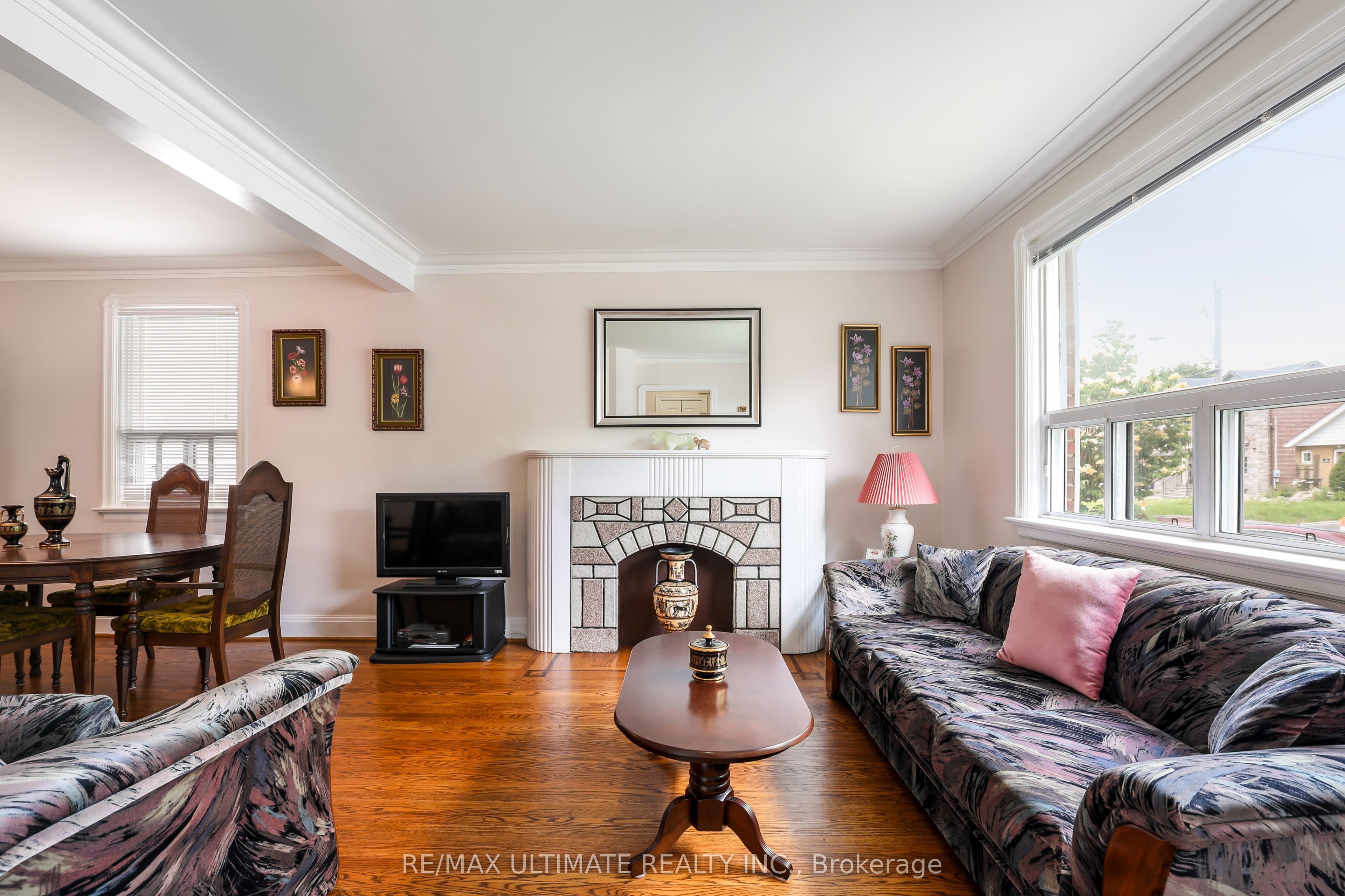 34 Doris Drive, Toronto, ON, M4B 3C8 photo 2