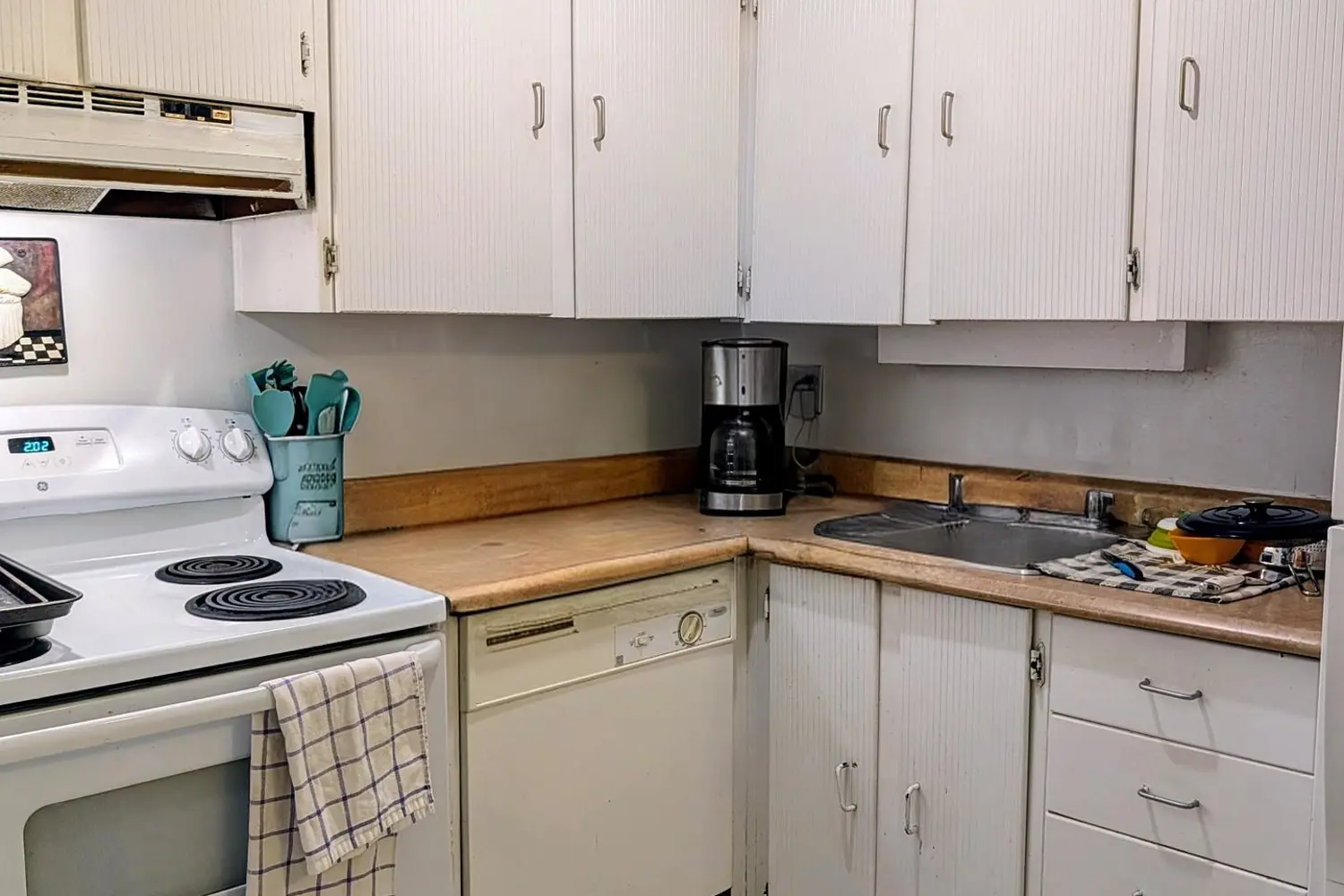 1332 Foxwell Street 83 photo 4