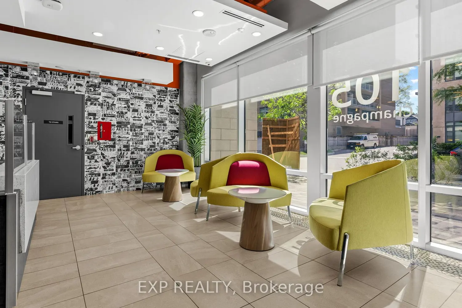 105 Champagne Avenue 1009 photo 3