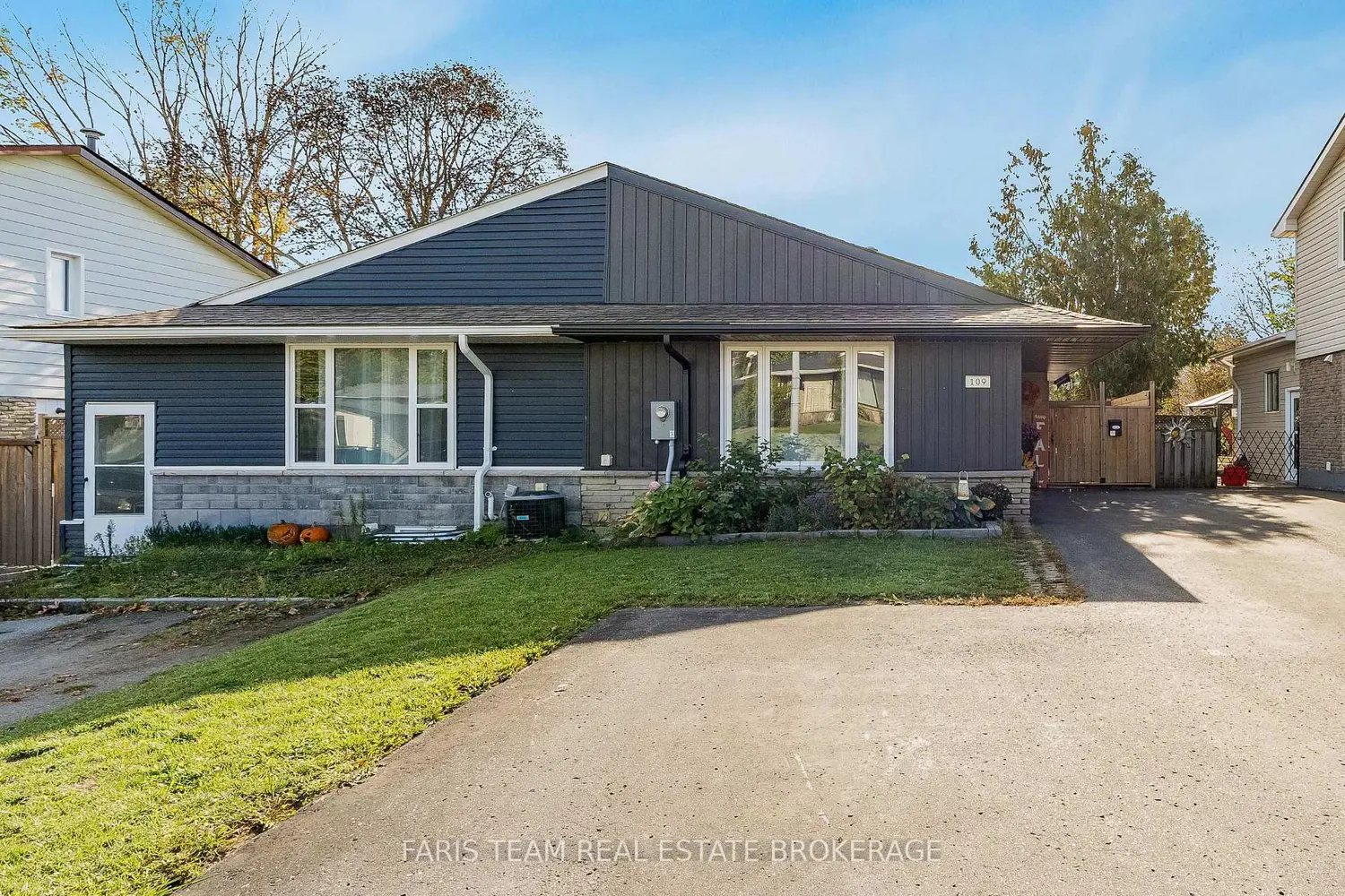 109 Daphne Crescent