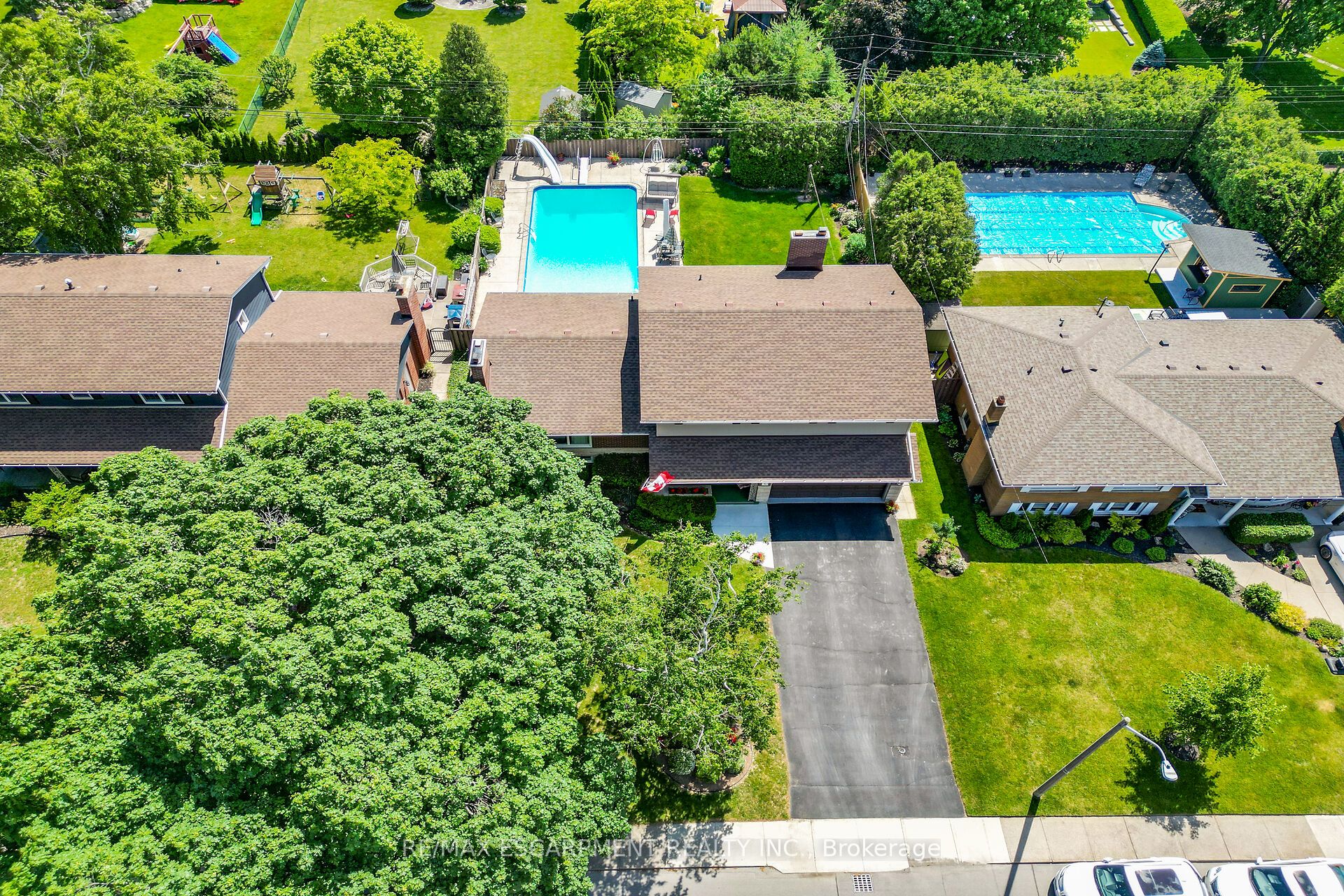 99 Elmhurst Drive, Hamilton, ON, L8T 1C5 photo 2