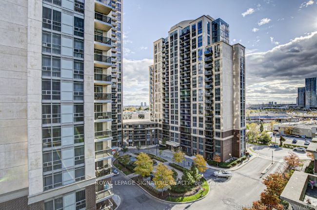804-7 Michael Power Place, Toronto, ON, M9A 0A4