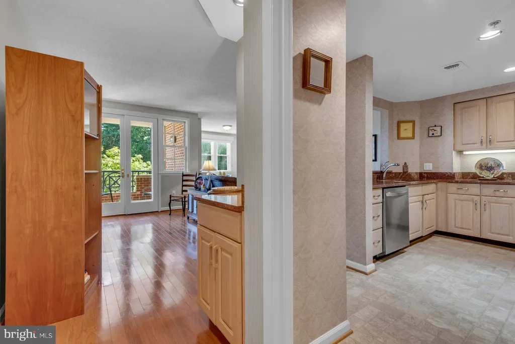 930 Astern Way Unit 204, Annapolis, MD 21401 photo 5